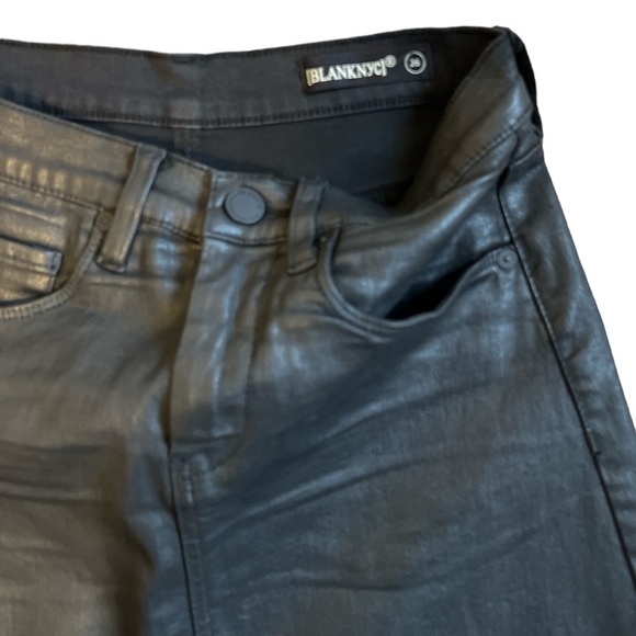 Black [BLANKNYC] size 26 faux leather skirt medium rise w/ button & fly EUC - Picture 5 of 8